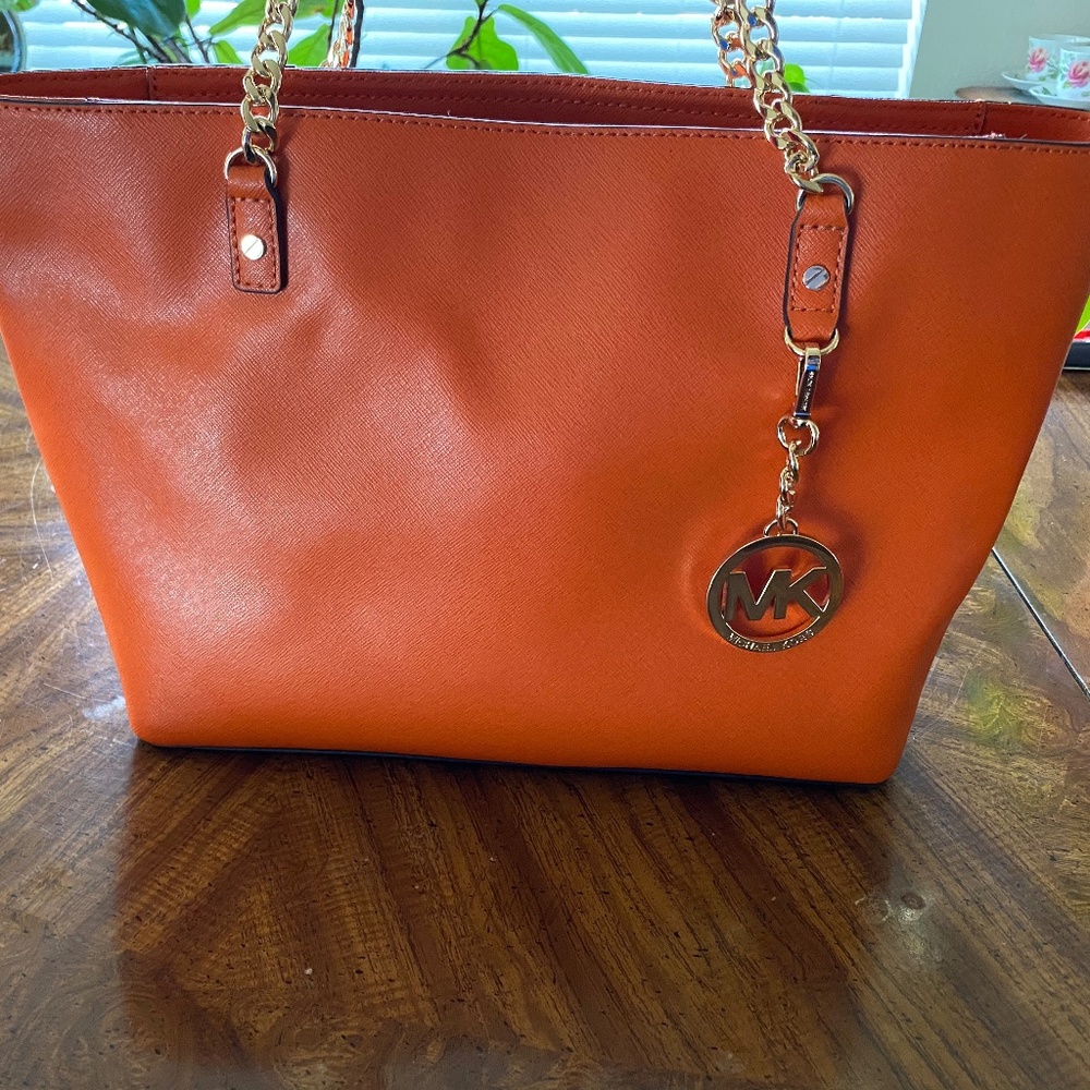 Michael Kors Jet Set Chain Item